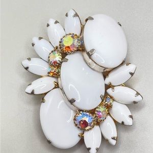Unsigned Regency Vintage Milk Glass & Rhinestone Brooch